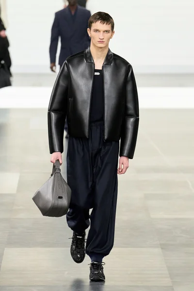 Look 29